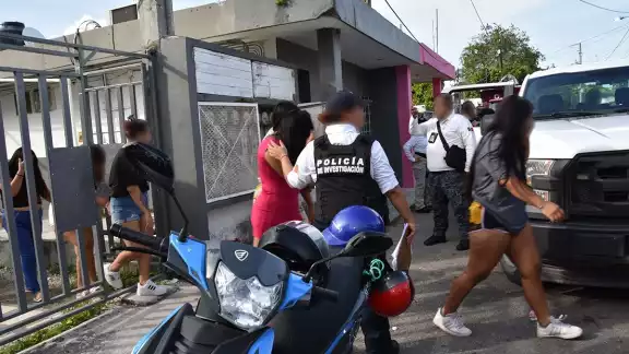 Una denuncia ciudadana llevó al aseguramiento de una vivienda usada como “casa de citas” en Chetumal