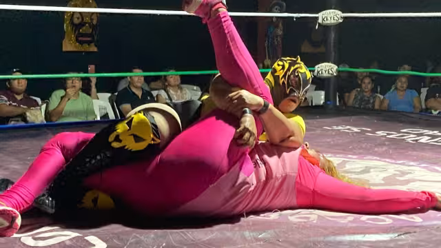 En la Arena TWS se llevó a cabo la lucha