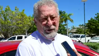 José Abud Flores, rector UAC