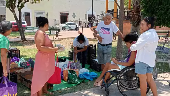 Vecinos de La Ermita recibieron despensas provenientes del PAN