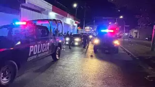 Los presuntos responsables vestían de negro y manejaban una camioneta blanca con los vidrios polarizados