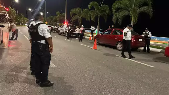 En un punto de alcoholímetro fue detenido el funcionario local. En un punto de alcoholímetro fue detenido el funcionario local.