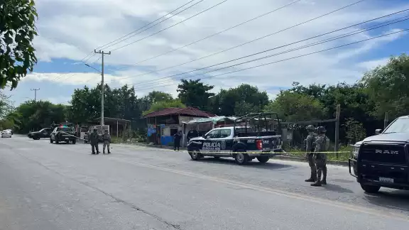 Autoridades realizan un operativo en el Arco Vial de Cancún Autoridades realizan un operativo en el Arco Vial de Cancún