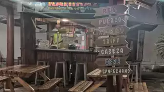 Los vendedores esperan que el clima mejore y que la temporada de calor traiga un repunte en las ventas, especialmente los fines de semana