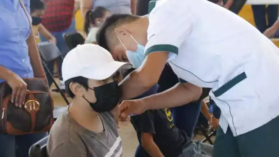 IMSS inicia campaña de vacunación por temporada invernal IMSS inicia campaña de vacunación por temporada invernal