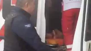 Dos menores de edad rescatados por autoridades y el Heroico Cuerpo de Bomberos.