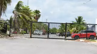 En varios fraccionamientos de Cancún, los vecinos cerraron las calles debido a la inseguridad