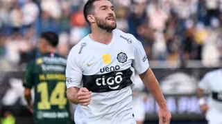 Payne tuvo un debut soñado al anotar su primer gol con el Olimpia.