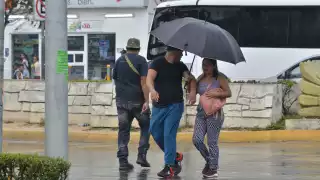 Onda Tropical 15 causará  lluvias fuertes en Quintana Roo este fin de semana