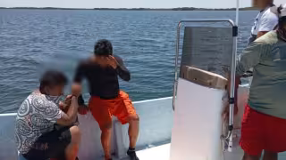 Abandonan a 5 buzos en  mar de Dzilam de Bravo