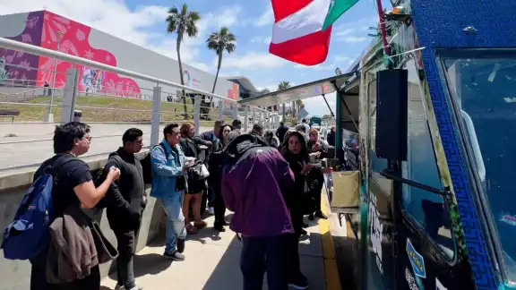 El Yucatruck deleitó a turistas con el sabor típico de la Península. El Yucatruck deleitó a turistas con el sabor típico de la Península.