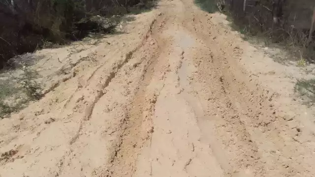 La temporada de aguaceros trae tranquilidad al sector pecuario, pero también causa el problema de dejarlos incomunicados.