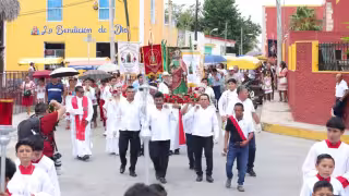Se desborda la fe en Yucatán con procesiones y misas en honor a San Pedro Apóstol