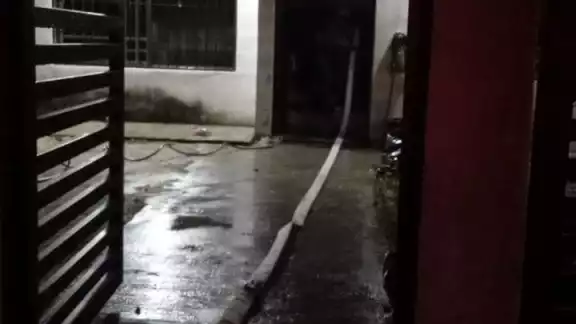 Vivienda de la colonia Solidaridad quedó severamente afectada por las llamas. Vivienda de la colonia Solidaridad quedó severamente afectada por las llamas.
