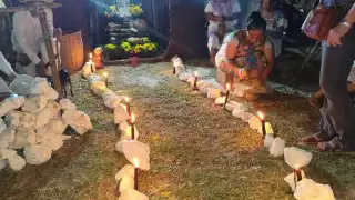 Plantel de Xbacab, con “Caminos de las Ánimas”, ganador del concurso de altares tradicionales en Champotón