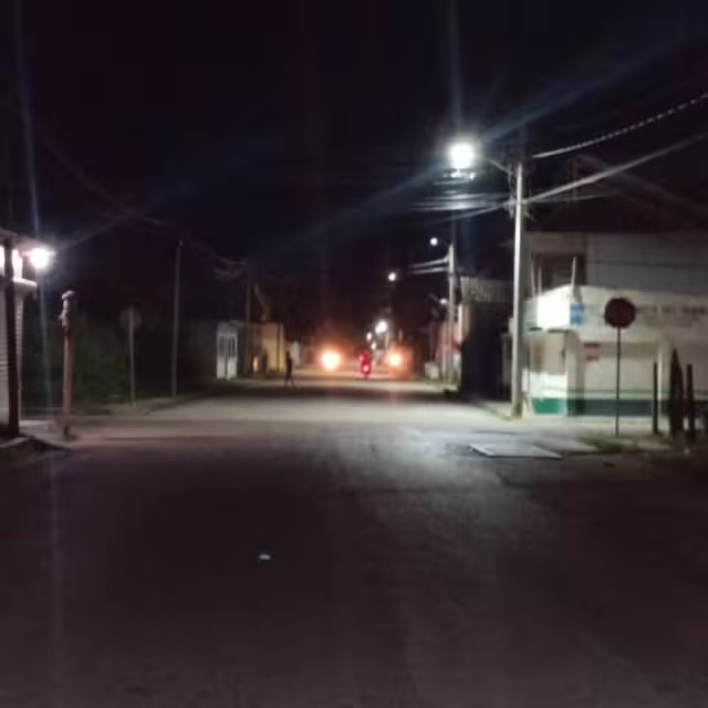 Apagones afectan a más de 2 mil personas en colonia La Lupita de Sabancuy