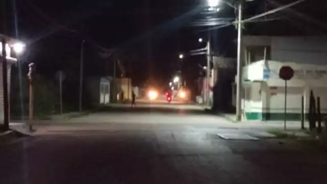 Apagones afectan a más de 2 mil personas en colonia La Lupita de Sabancuy