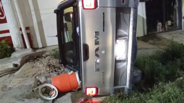 Durante la madrugada se registró el primer accidente en la capital