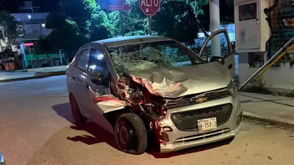 El primer accidente involucró a una camioneta Volkswagen El primer accidente involucró a una camioneta Volkswagen