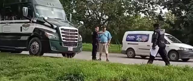 El afectado pidió ayuda a unos patrulleros que pasaban por el sitio en ese momento.