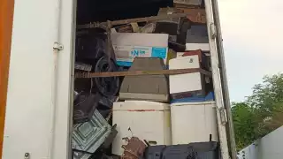 Reune reciclatrón en Campeche 15 toneladas de  residuos electrónicos   