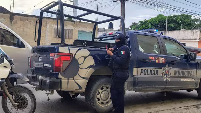 Elementos policiacos realizaron las detenciones.