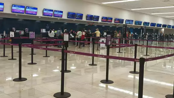 Durante la madrugada dos vuelos salieron con minutos de antelación