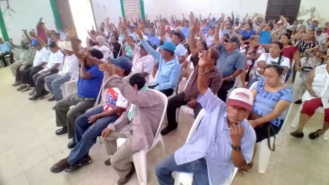 La asamblea propuso formar una comisión para acudir al sitio y corroborar el problema