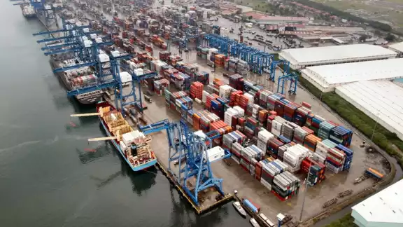 El colapso en un muelle de la terminal de contenedores de Progreso frena la llegada de cargueros El colapso en un muelle de la terminal de contenedores de Progreso frena la llegada de cargueros