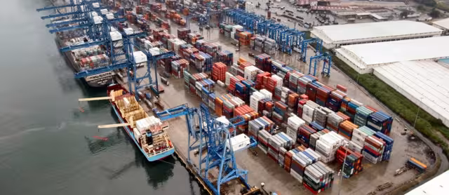 El colapso en un muelle de la terminal de contenedores de Progreso frena la llegada de cargueros