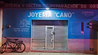 Asaltan negocio en José María Morelos