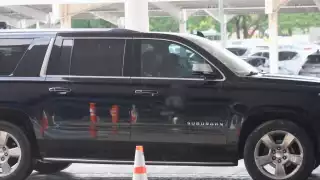 Claudia Sheinbaum viajó a la CDMX en un vuelo comercial