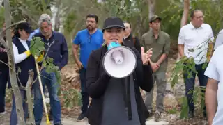 En un diálogo, los colonos y la Primera Edil establecieron 10 acuerdos de mejora de la zona.