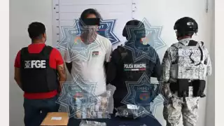 Aseguran droga, vehículo y más de un millón de pesos en Cancún