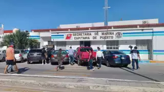 Camaroneros de Campeche en paro, acusan a Capitanía de Puerto de atropellos y afectaciones