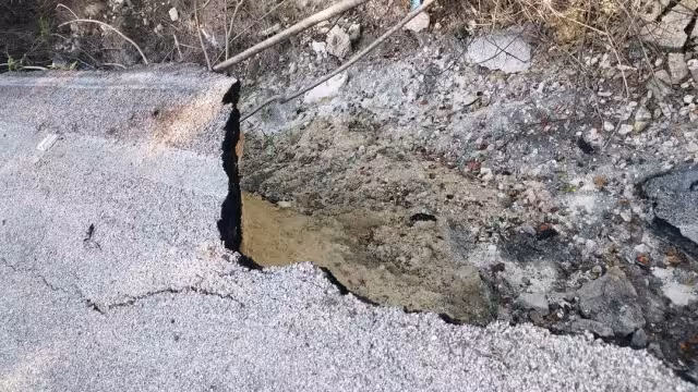 El estado actual de las carreteras se han vuelto un peligro para los conductores