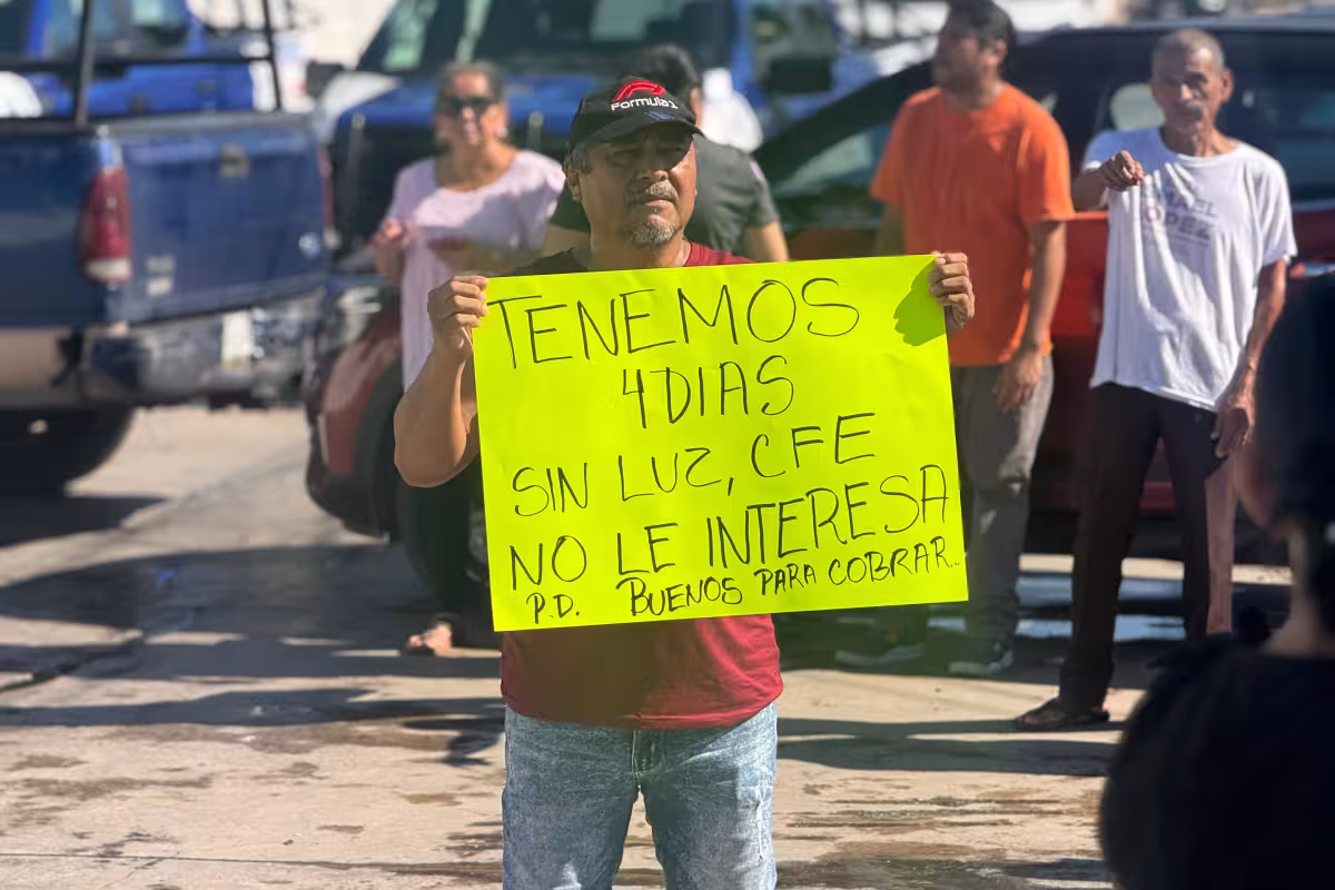 En Ciudad del Carmen bloquean calles por falta de energía eléctrica ...