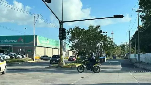 Chetumalenses señalan problemas en vialidad.