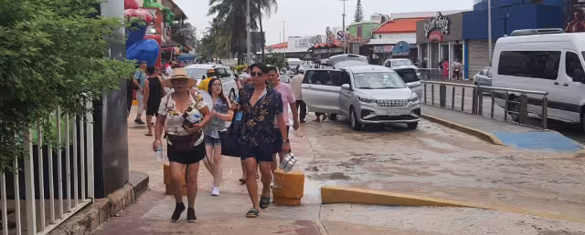 Turistas llegaron en mala época a Cancún