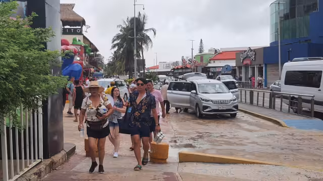 Turistas llegaron en mala época a Cancún