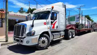 Testigos afirmaron que el conductor del tractocamión no guardó la distancia y embistió al otro vehículo