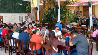 En el IMSS se brinda atención nutricional para controlar la salud de los pacientes a quienes se ofrece una guía de alimentación. (POR ESTO!)