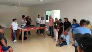  Capacitan a productores en Tzucacab   para prevenirse del gusano  barrenador de ganado