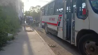 Menor resulta herido al caer de camión urbano en Campeche