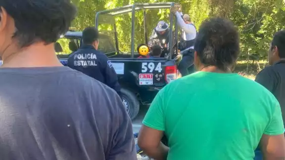 Elementos de la Policía Estatal hicieron la detención de los individuos. Elementos de la Policía Estatal hicieron la detención de los individuos.
