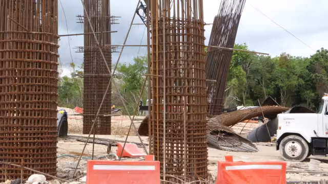 Las estructuras de hierro solamente causaron retrasos en las obras