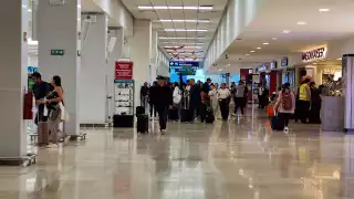 Ante el cancelamiento de los vuelos de Houston, pasajeros se vieron afectados