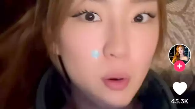 Además del excesivo cobro, sus amigos y ella sufrieron amenazas por el conductor