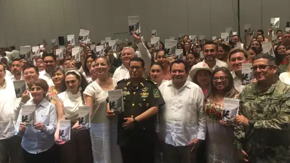 Yucatán refuerza políticas de igualdad con la distribución de la Cartilla de Derechos Humanos de las Mujeres Yucatán refuerza políticas de igualdad con la distribución de la Cartilla de Derechos Humanos de las Mujeres
