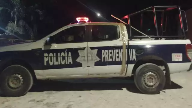 El agresor fue detenido, mientras que la víctima fue llevada al hospital